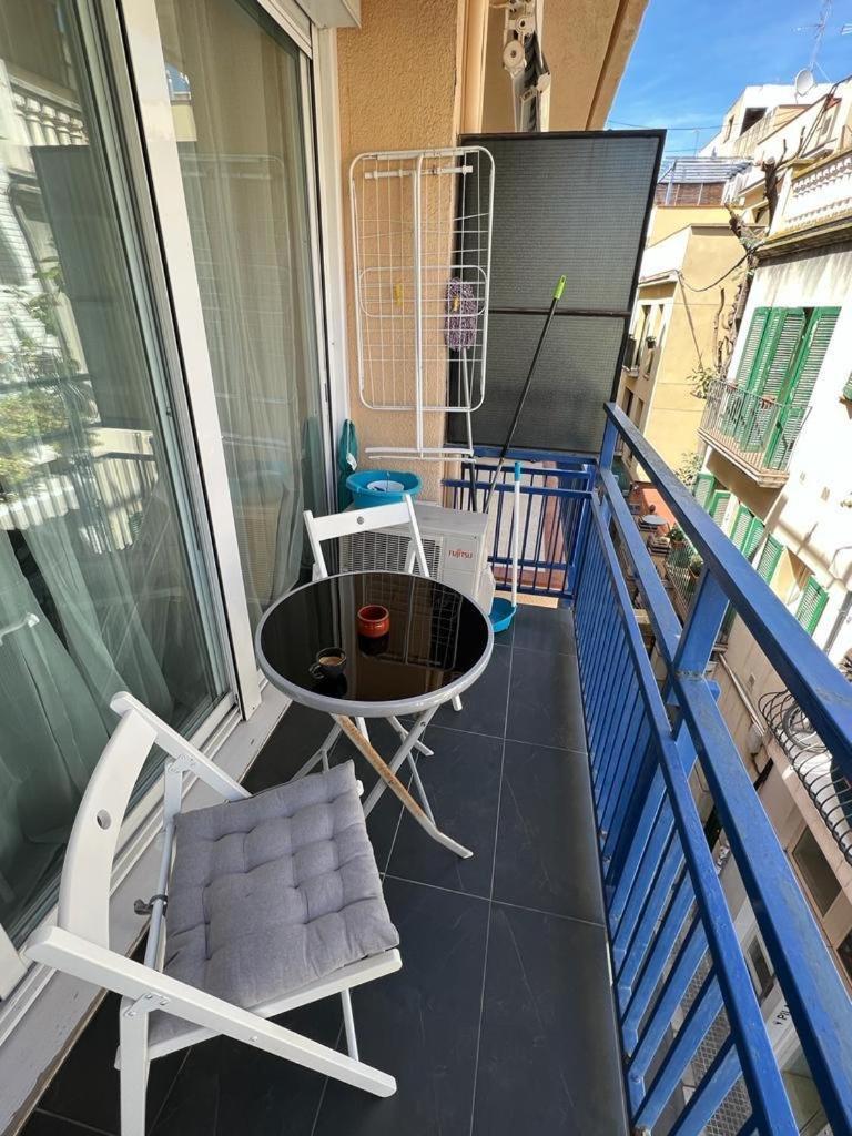 Sunny Flat In Sitges 30 Seconds To Beach, Balcony & Sea Views! Exteriör bild