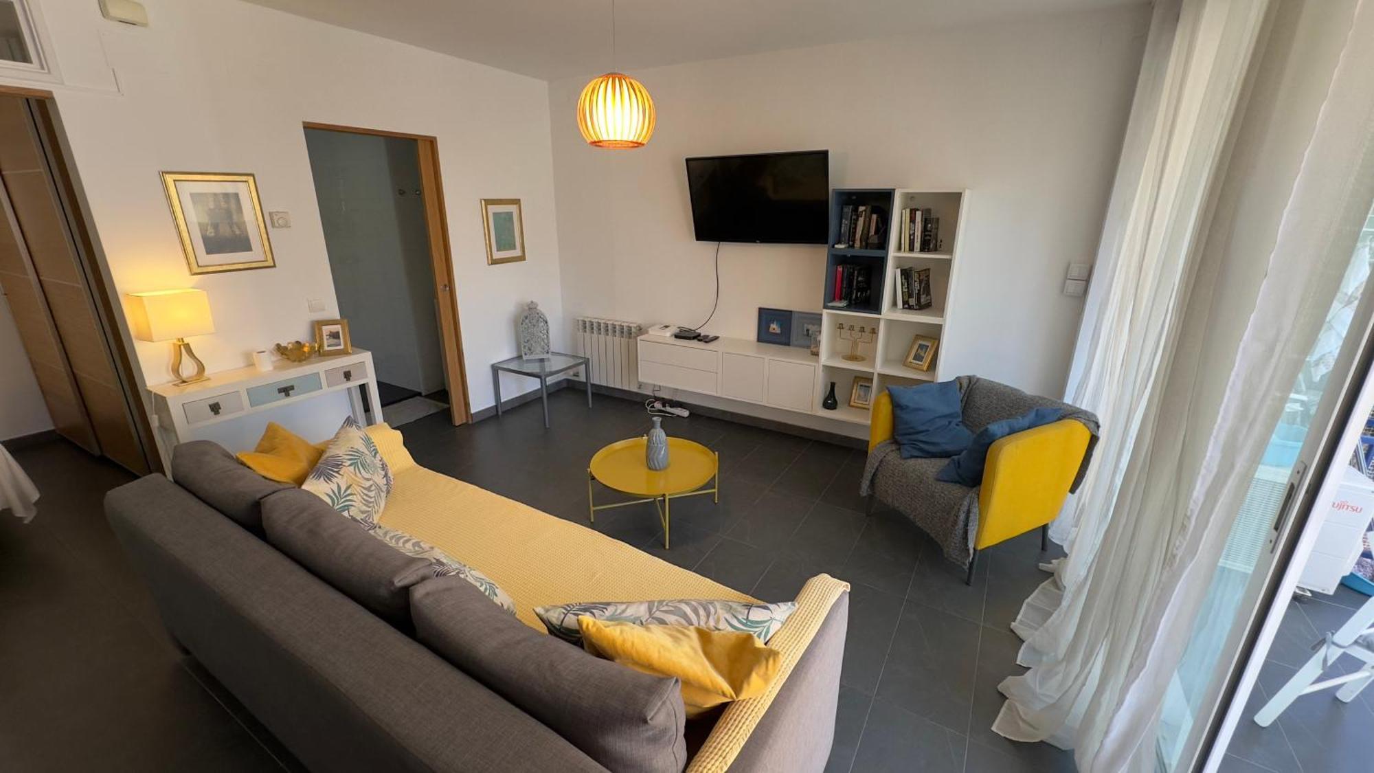 Sunny Flat In Sitges 30 Seconds To Beach, Balcony & Sea Views! Exteriör bild