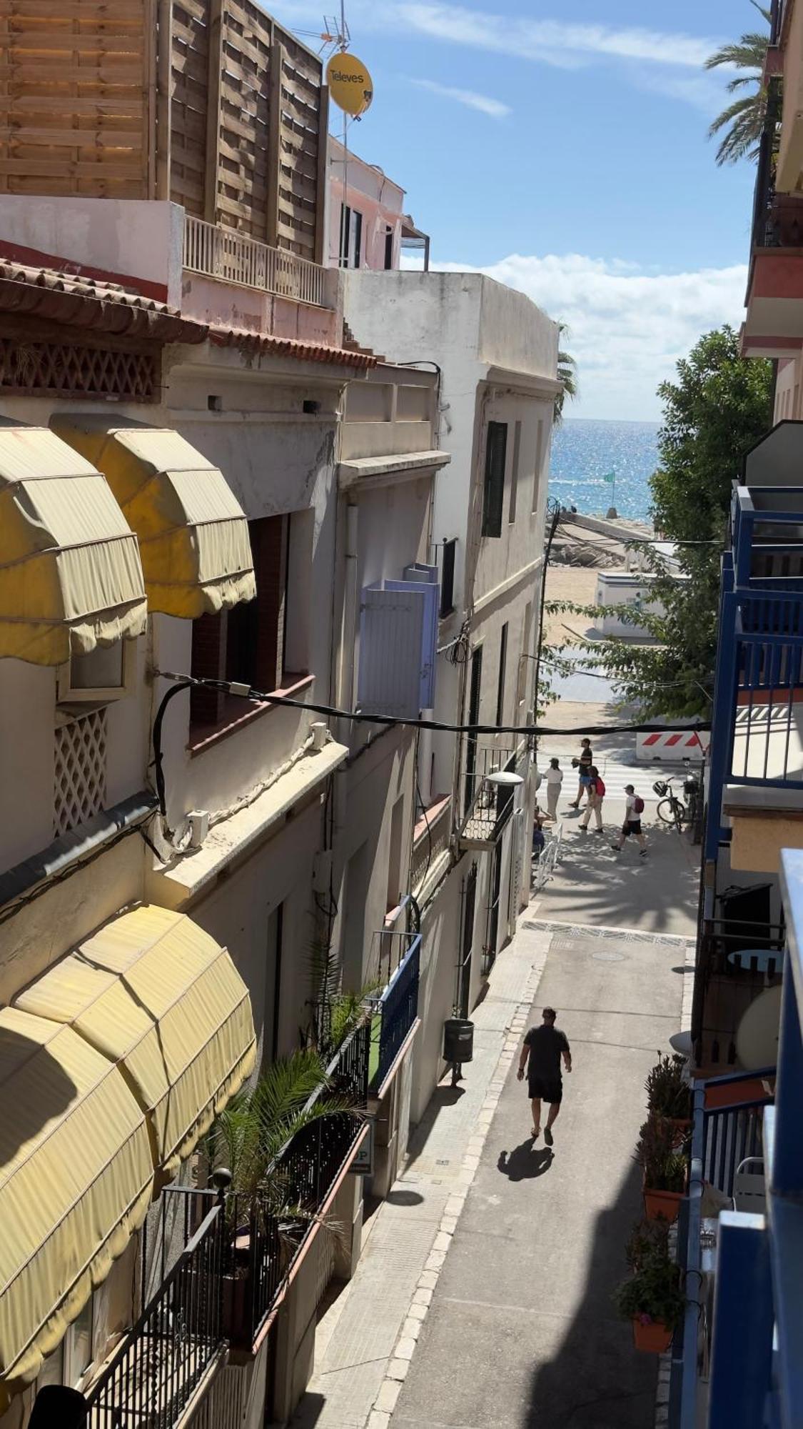 Sunny Flat In Sitges 30 Seconds To Beach, Balcony & Sea Views! Exteriör bild