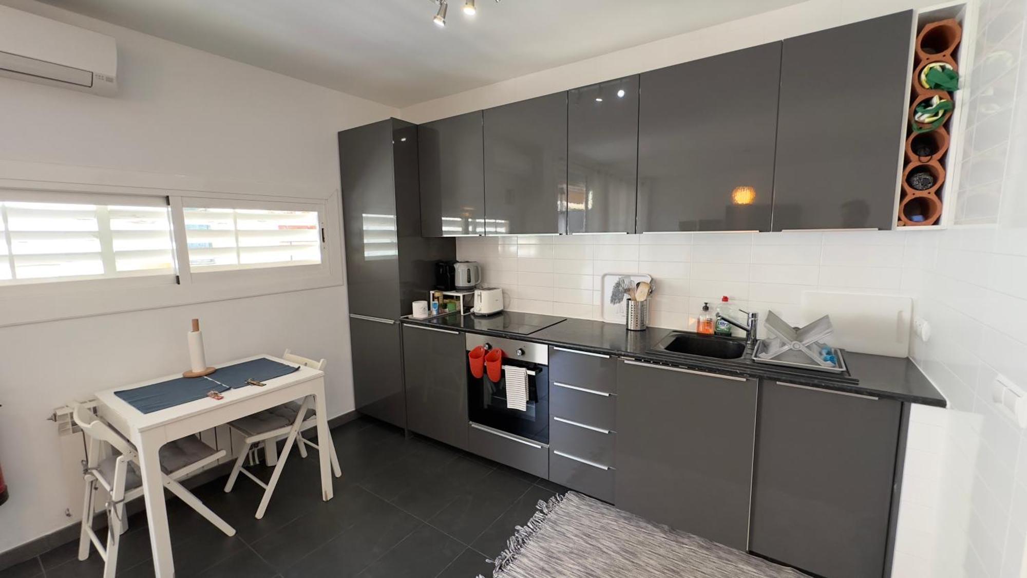 Sunny Flat In Sitges 30 Seconds To Beach, Balcony & Sea Views! Exteriör bild