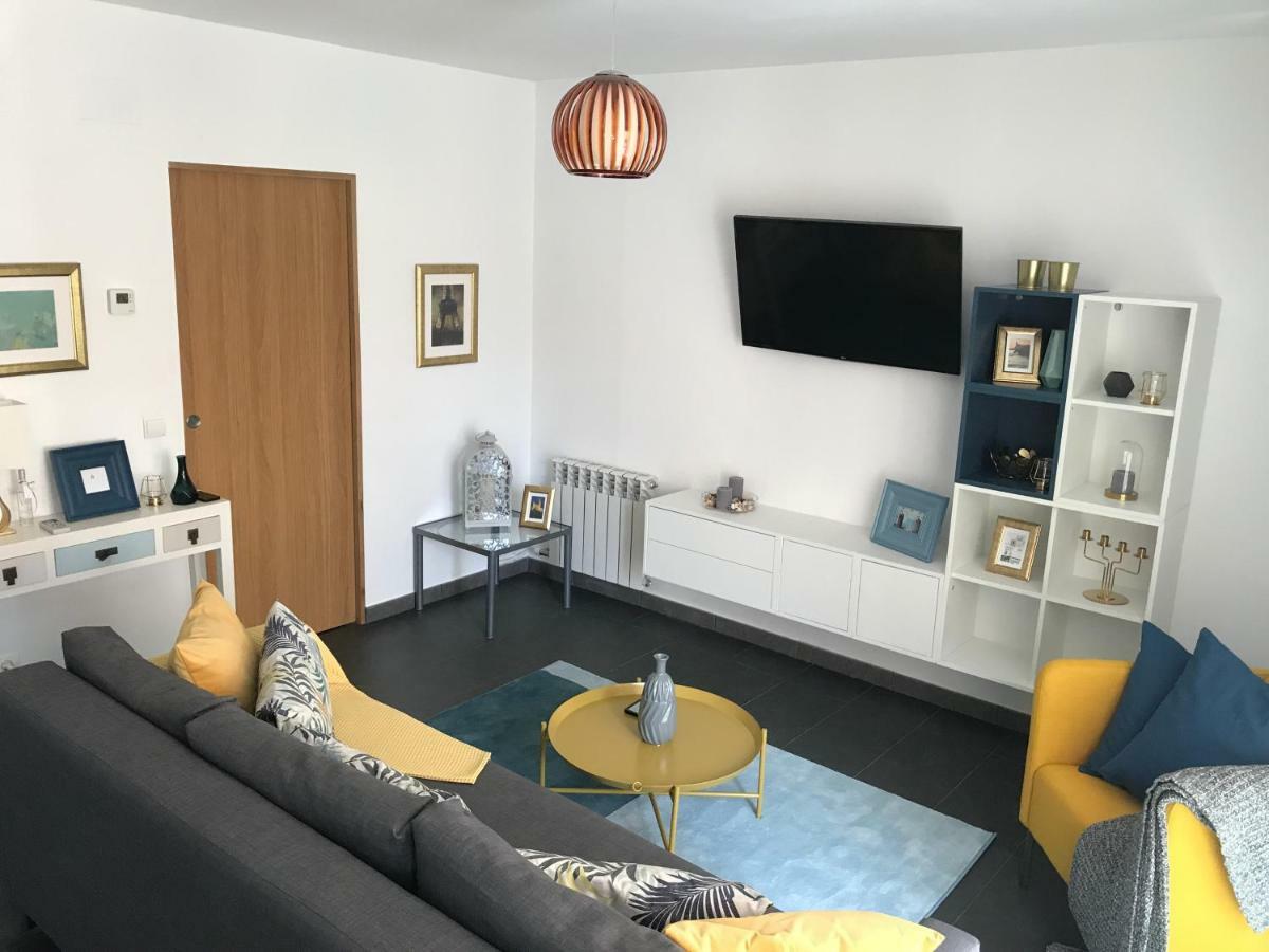 Sunny Flat In Sitges 30 Seconds To Beach, Balcony & Sea Views! Exteriör bild